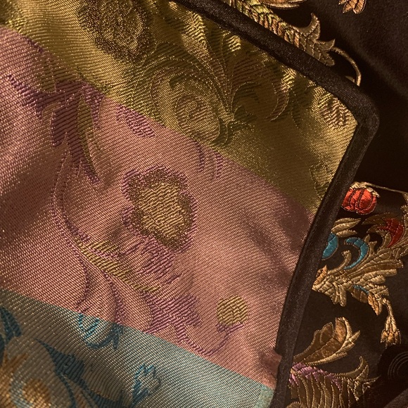 Chinese Traditional Silk Blouse - Picture 11 of 11